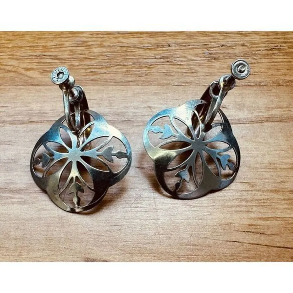 Vintage Sterling Silver Hand Painted‎ Flower Pin Brooch With Screw back Earrings
